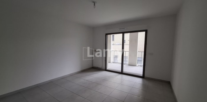 Image 3 sur 10 - Appartement  ·  Location · Bordeaux (33800) · 5 pièces · 125m²