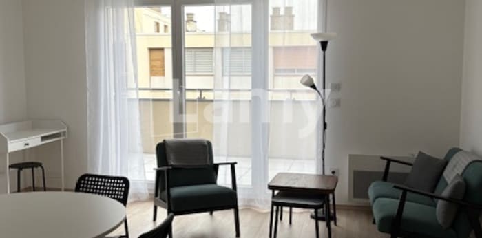 Image 3 sur 8 - Appartement  ·  Location · Clermont Ferrand (63000) · 2 pièces · 42m²