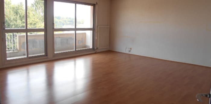 Image 1 sur 5 - Appartement  ·  Location · Montbeliard (25200) · 5 pièces · 100m²