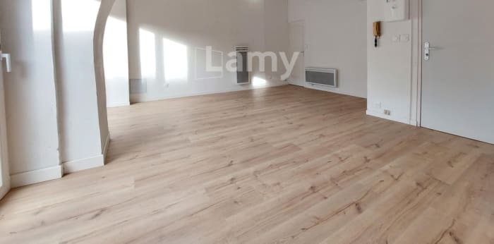 Image 2 sur 9 - Appartement  ·  Location · Valenciennes (59300) · 2 pièces · 39m²