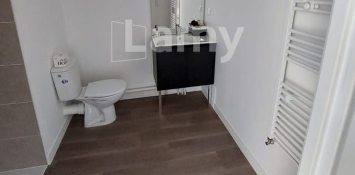 Image 7 sur 8 - Appartement  ·  Location · Poitiers (86000) · 2 pièces · 42m²