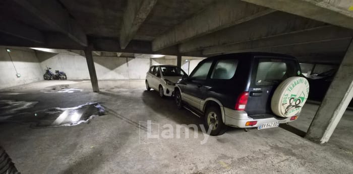 Image 3 sur 3 - Parking/box  ·  Location · Auxerre (89000) · 8m²