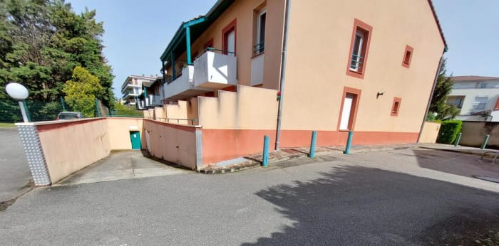Image 2 sur 3 - Parking/box  ·  Location · Toulouse (31500)