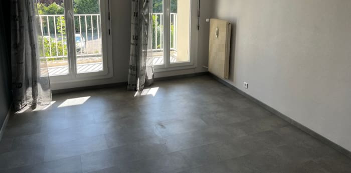 Image 4 sur 6 - Appartement  ·  Location · Lons Le Saunier (39000) · 1 pièce · 35m²
