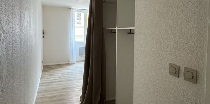 Image 6 sur 9 - Appartement  ·  Location · Voiron (38500) · 1 pièce · 27m²