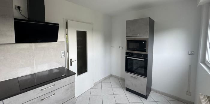 Image 6 sur 12 - Appartement  ·  Location · Besancon (25000) · 4 pièces · 75m²