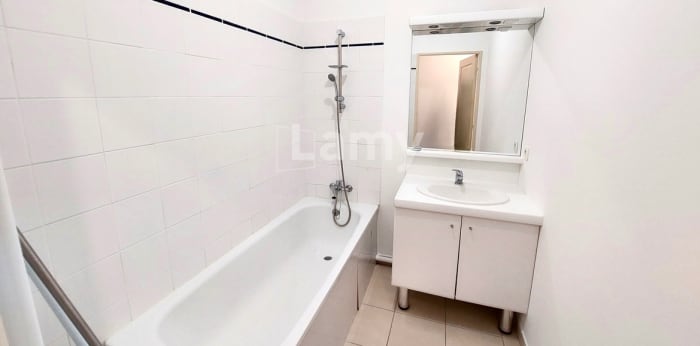 Image 5 sur 7 - Appartement  ·  Location · Royan (17200) · 3 pièces · 64m²