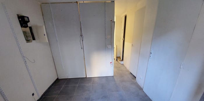 Image 3 sur 9 - Local  ·  Location · Grenoble (38000) · 42m²
