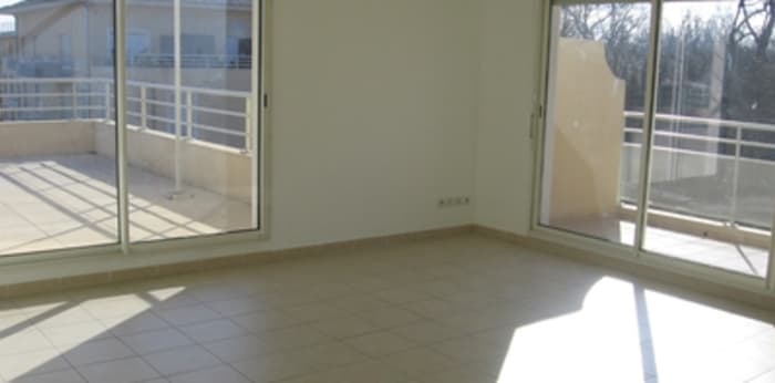 Image 1 sur 5 - Appartement  ·  Location · Avignon (84140) · 3 pièces · 65m²