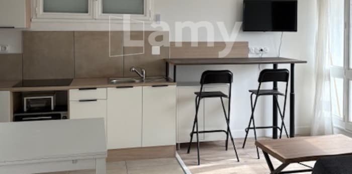 Image 1 sur 10 - Appartement  ·  Location · Clermont Ferrand (63100) · 31m²