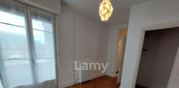 Image 7 sur 10 - Appartement  ·  Location · Grenoble (38000) · 2 pièces · 55m²