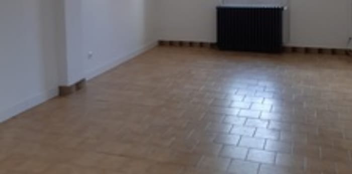 Image 1 sur 8 - Appartement  ·  Location · Villeneuve Sur Yonne (89500) · 3 pièces · 72m²