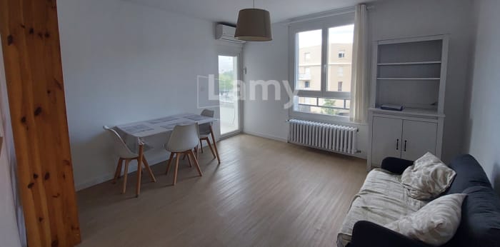 Image 3 sur 18 - Appartement  ·  Location · Nimes (30000) · 3 pièces · 54m²