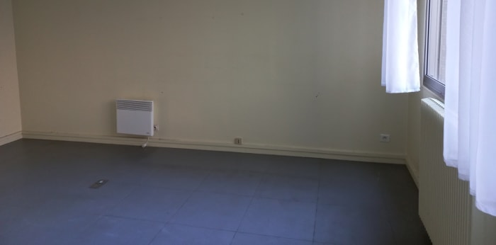 Image 3 sur 5 - Bureaux  ·  Location · Limoges (87000) · 5 pièces · 106m²