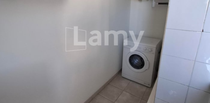 Image 8 sur 9 - Appartement  ·  Location · Marseille (13011) · 1 pièce · 26m²