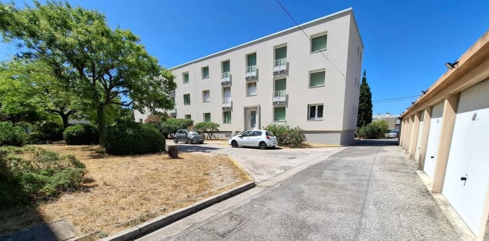 Image 5 sur 5 - Parking/box  ·  Location · Marseille (13008) · 13m²
