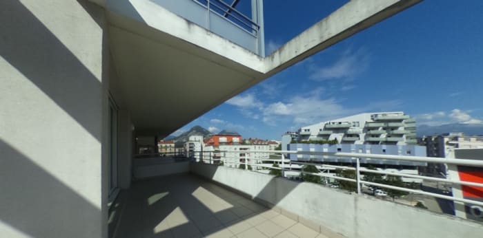 Image 1 sur 10 - Appartement  ·  Location · Grenoble (38000) · 4 pièces · 81m²