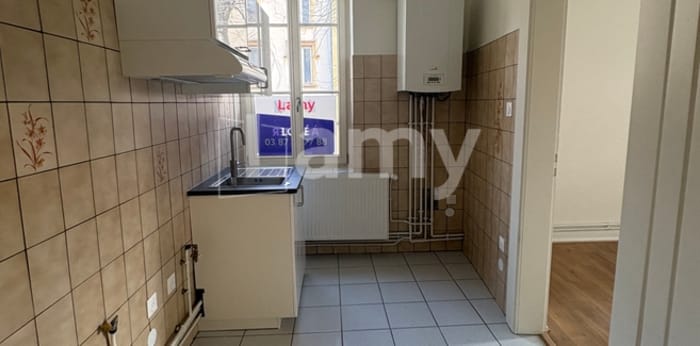 Image 3 sur 6 - Appartement  ·  Location · Metz (57000) · 2 pièces · 38m²