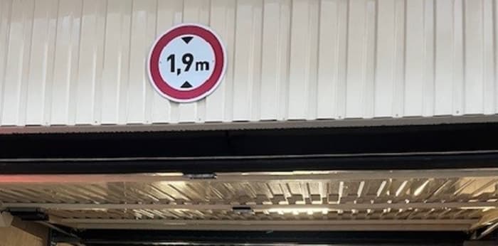 Image 2 sur 4 - Parking/box  ·  Location · Paris (75018) · 5m²