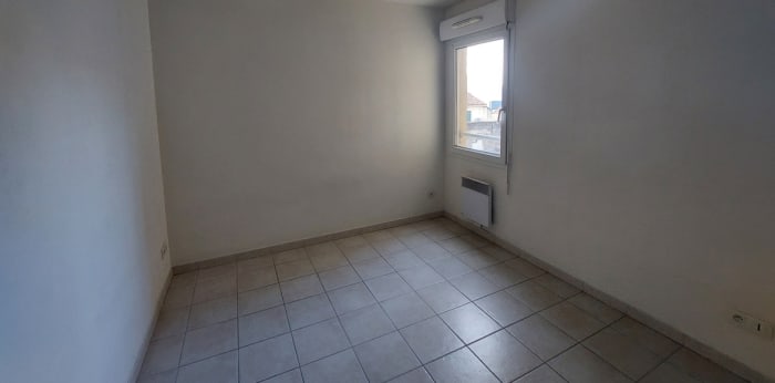 Image 11 sur 13 - Appartement  ·  Location · Nimes (30900) · 2 pièces · 47m²