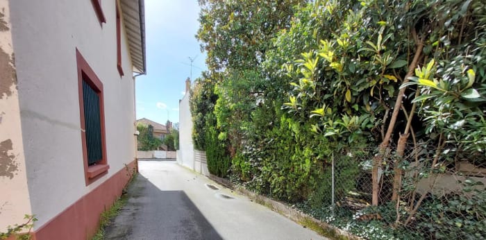 Image 1 sur 3 - Parking/box  ·  Location · Toulouse (31500)