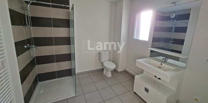 Image 4 sur 5 - Appartement  ·  Location · Clermont Ferrand (63100) · 2 pièces · 43m²