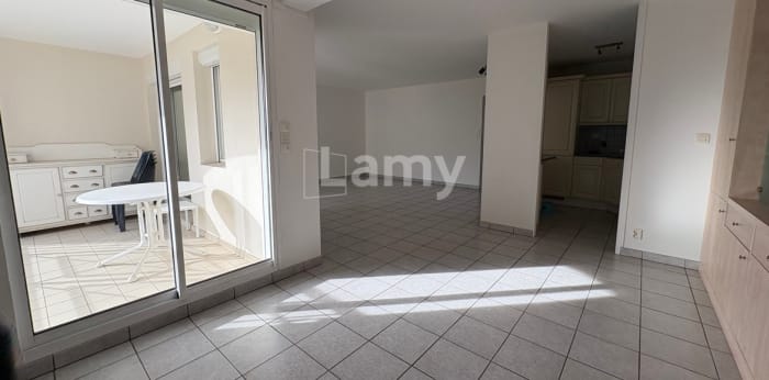 Image 11 sur 15 - Appartement  ·  Location · Vaux Sur Mer (17640) · 4 pièces · 83m²