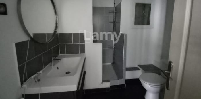 Image 8 sur 14 - Appartement  ·  Location · Marseille (13005) · 3 pièces · 64m²