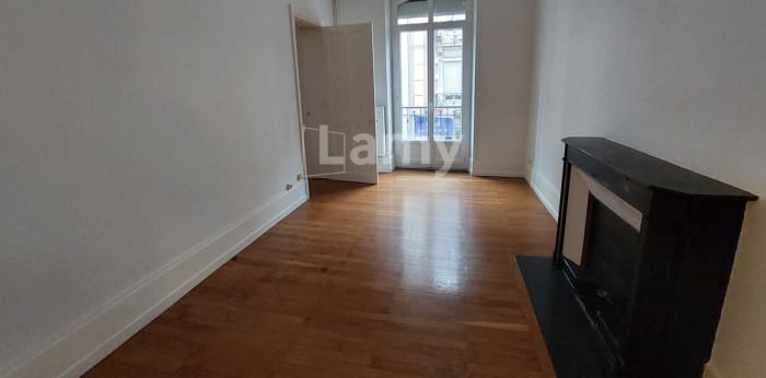 Image 5 sur 11 - Appartement  ·  Location · Grenoble (38000) · 5 pièces · 109m²