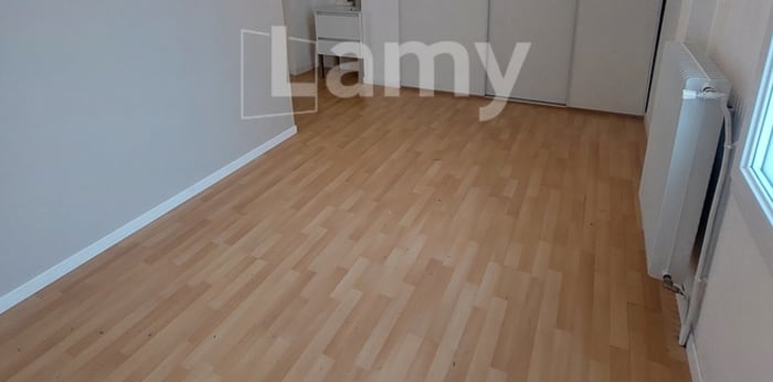 Image 3 sur 9 - Local  ·  Location · Aix En Provence (13100) · 60m²