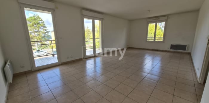 Image 1 sur 13 - Appartement  ·  Location · St Georges Sur Baulche (89000) · 3 pièces · 84m²