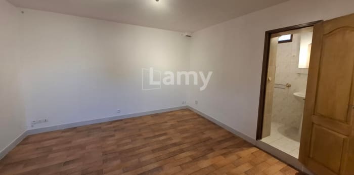 Image 2 sur 8 - Appartement  ·  Location · Cachan (94230) · 2 pièces · 39m²