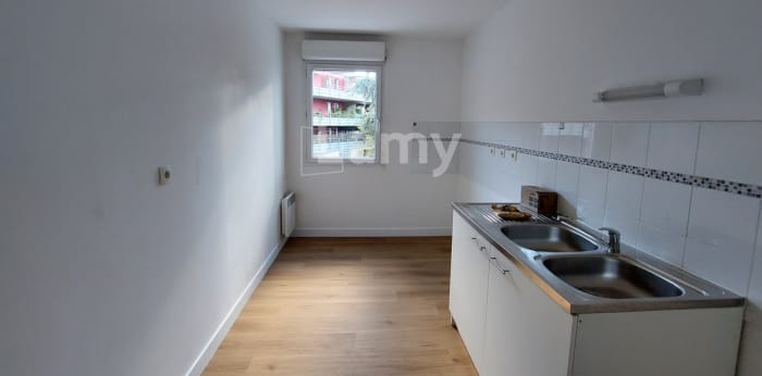 Image 8 sur 21 - Appartement  ·  Location · Nimes (30900) · 3 pièces · 66m²