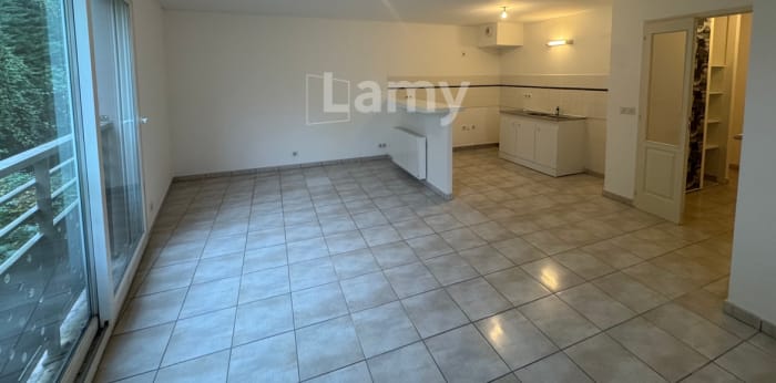 Image 4 sur 5 - Appartement  ·  Location · Epagny Metz Tessy (74370) · 1 pièce · 37m²