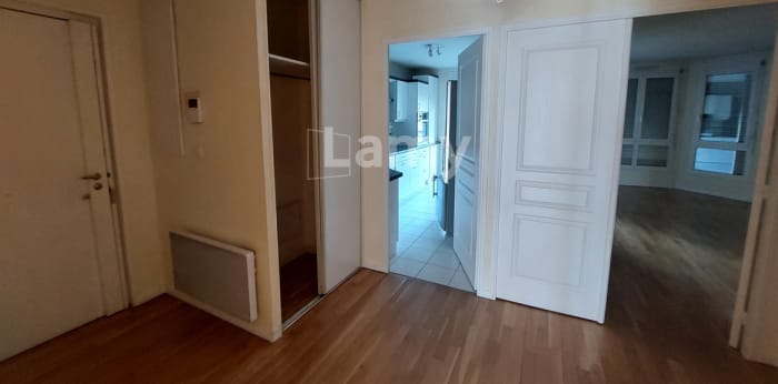 Image 11 sur 13 - Appartement  ·  Location · Lyon (69007) · 4 pièces · 106m²