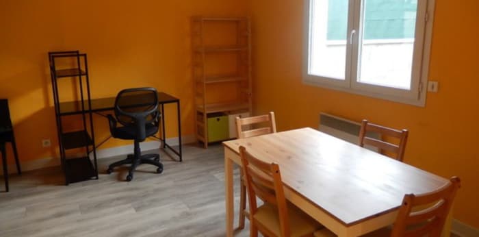 Image 4 sur 5 - Appartement  ·  Location · Clermont Ferrand (63000) · 1 pièce · 27m²