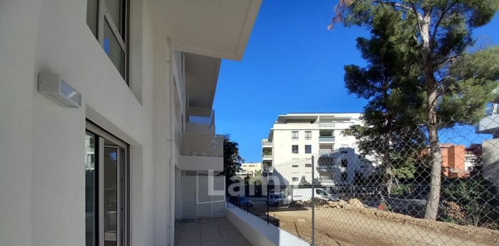 Image 3 sur 9 - Appartement  ·  Location · Marseille (13010) · 2 pièces · 54m²