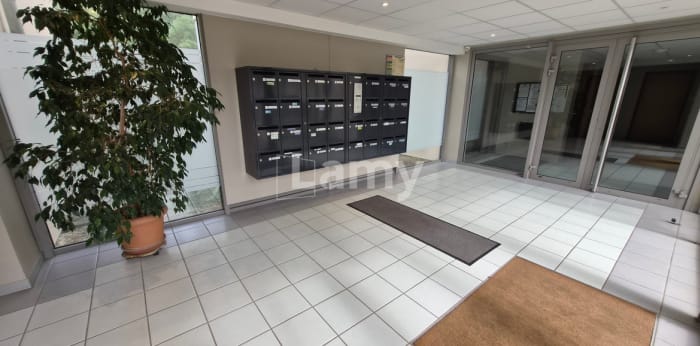 Image 11 sur 12 - Appartement  ·  Location · St Georges Sur Baulche (89000) · 2 pièces · 49m²