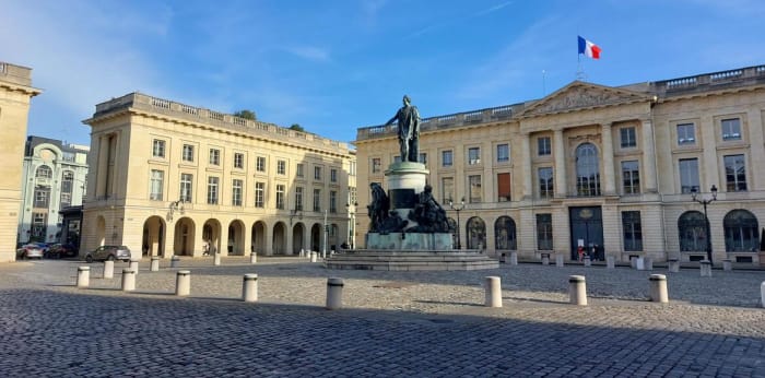 Image 9 sur 9 - Appartement  ·  Location · Reims (51100) · 5 pièces · 96m²