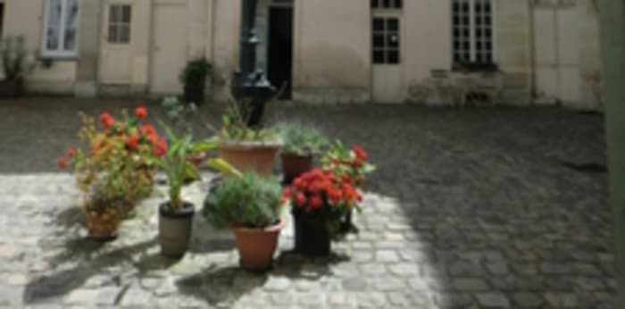 Image 1 sur 7 - Appartement  ·  Location · Versailles (78000) · 1 pièce · 41m²