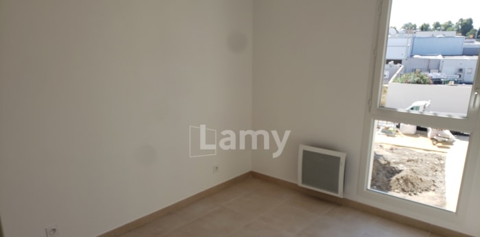 Image 10 sur 18 - Appartement  ·  Location · Arles (13200) · 3 pièces · 59m²