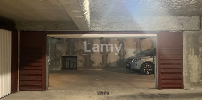 Image 2 sur 5 - Parking/box  ·  Location · Reims (51100) · 1m²