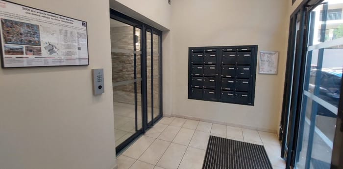 Image 19 sur 21 - Appartement  ·  Location · Nimes (30900) · 1 pièce · 27m²