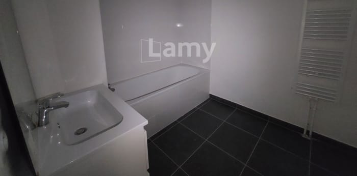 Image 6 sur 8 - Appartement  ·  Location · Amiens (80000) · 3 pièces · 63m²