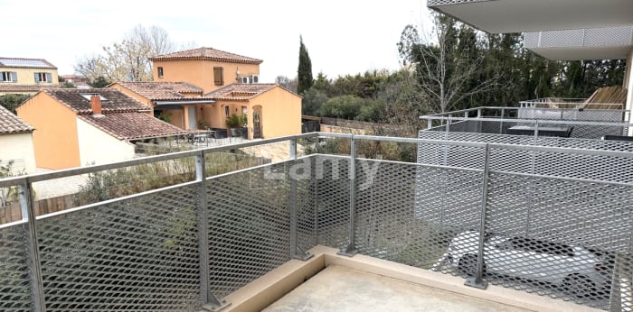 Image 1 sur 10 - Appartement  ·  Location · Arles (13200) · 2 pièces · 41m²