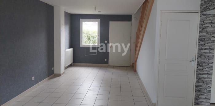 Image 2 sur 7 - Maison/villa  ·  Location · St Remy (71100) · 4 pièces · 90m²