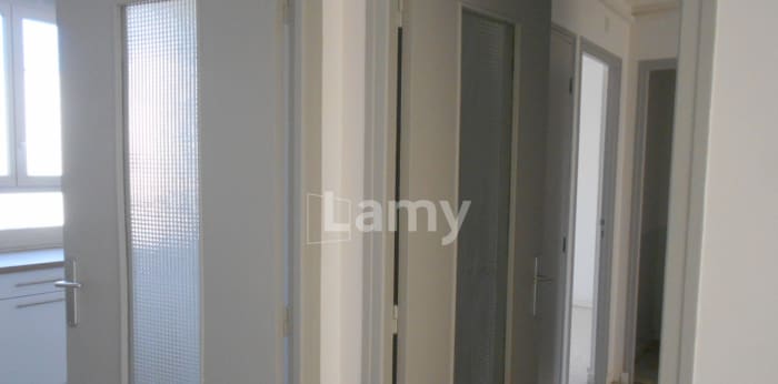 Image 16 sur 16 - Appartement  ·  Location · Nimes (30000) · 4 pièces · 75m²