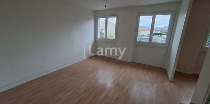 Image 2 sur 9 - Appartement  ·  Location · Clermont Ferrand (63000) · 4 pièces · 67m²