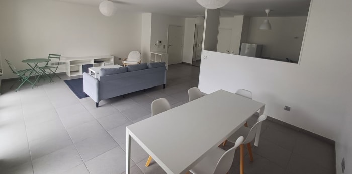 Image 4 sur 9 - Appartement  ·  Location · Clermont Ferrand (63000) · 4 pièces · 75m²
