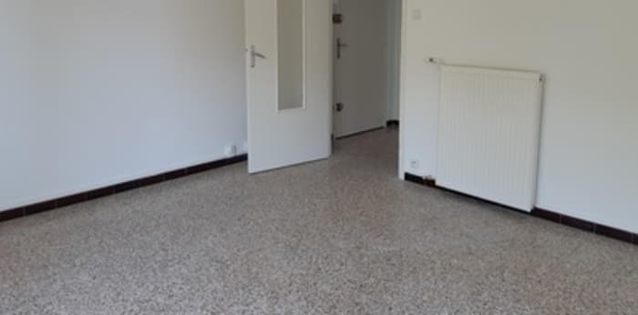 Image 4 sur 7 - Appartement  ·  Location · Orange (84100) · 3 pièces · 59m²